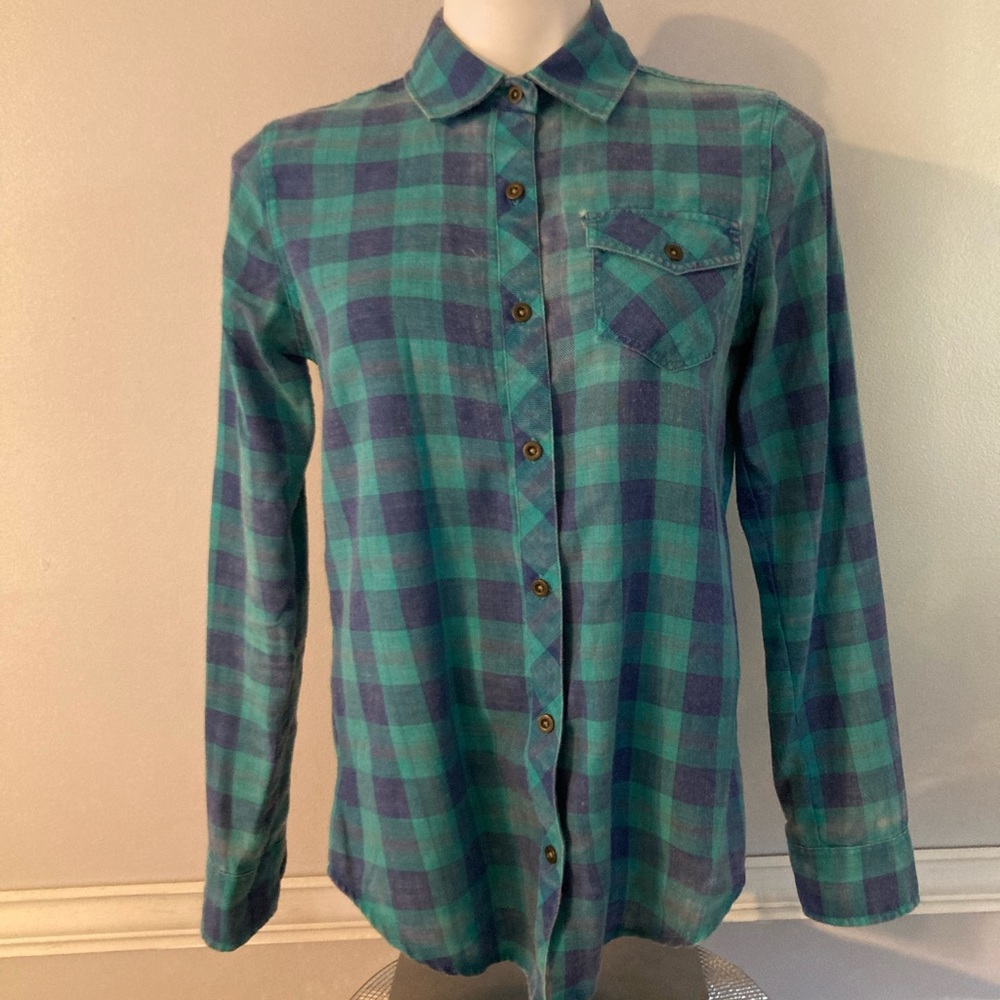 Nollie plaid button down, size S